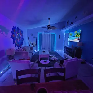 Palm Cove Vacation Home- One Level, Community Pool, Pet Friendly Holiday home Panama City Beach